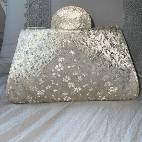 van raalte Handbags - Vintage Van Raalte popping clutch